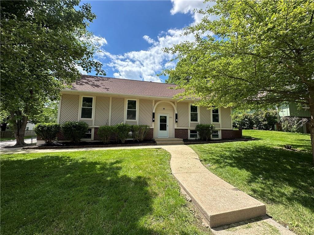 Photo of 1513 SW 20th Street Blue Springs MO 64015
