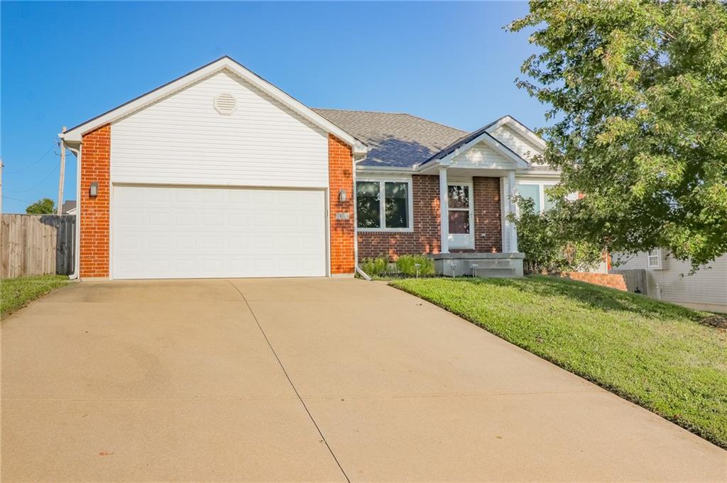 Photo of 703 Sierra Avenue Warrensburg MO 64093