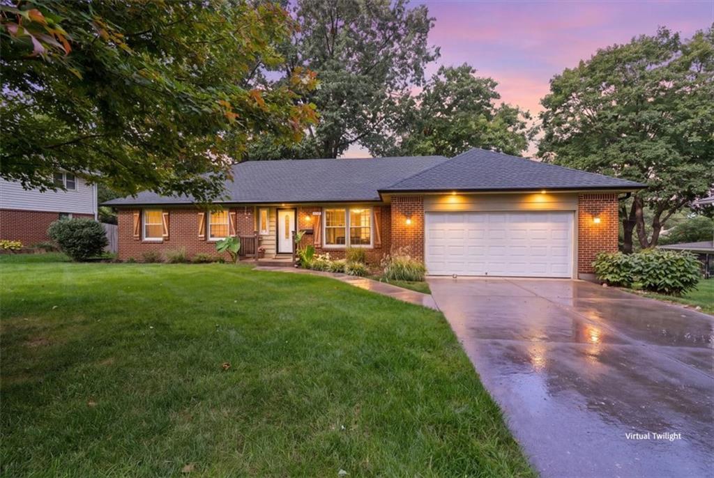 Photo of 10616 Oak Street Kansas City MO 64114