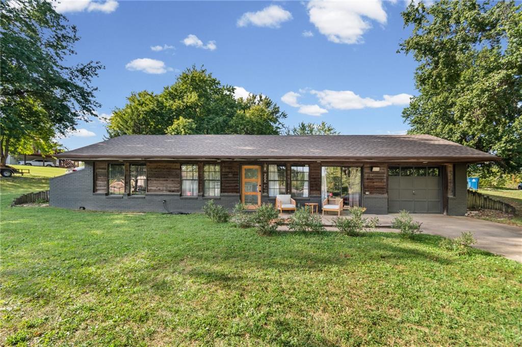Photo of 244 SE 121 Road Warrensburg MO 64093
