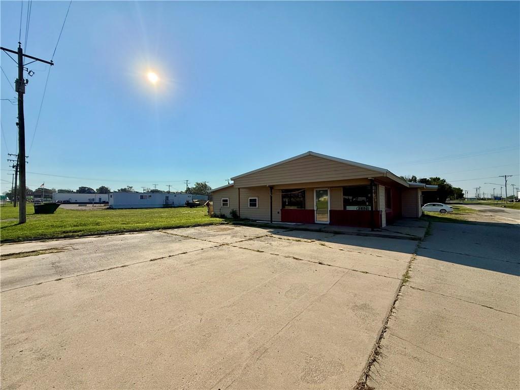 Photo of 710 West Mary Street Yates Center KS 66783