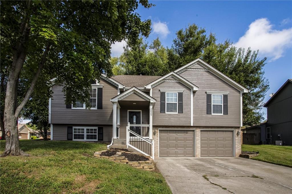 Photo of 3625 NW ANCHOR Court Blue Springs MO 64015