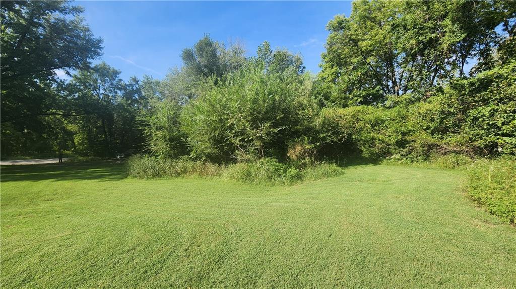 Photo of NW 76th Street Parkville MO 64152