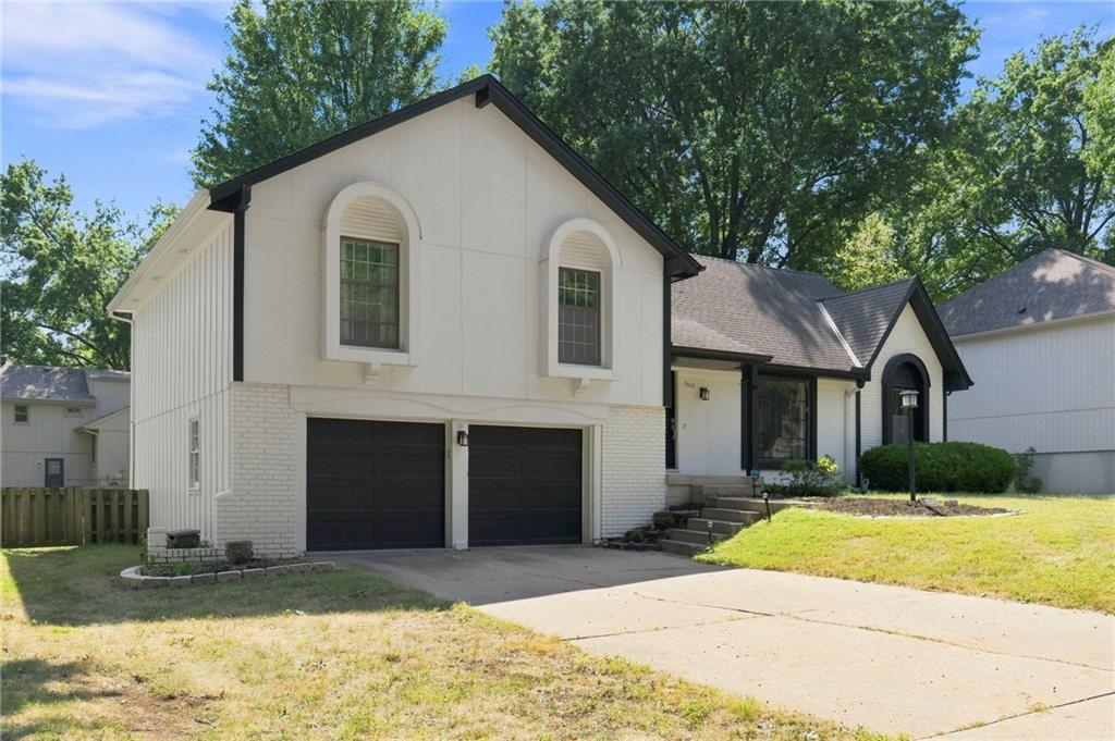 Photo of 12021 W 100TH Street Lenexa KS 66215
