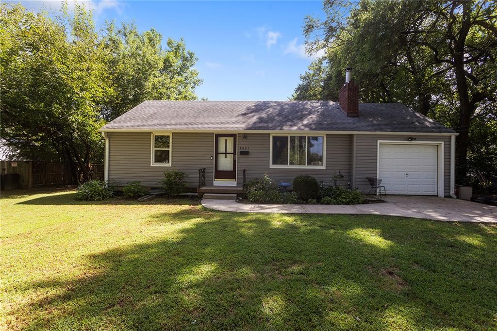 Photo of 8601 E 81st Terrace Raytown MO 64138