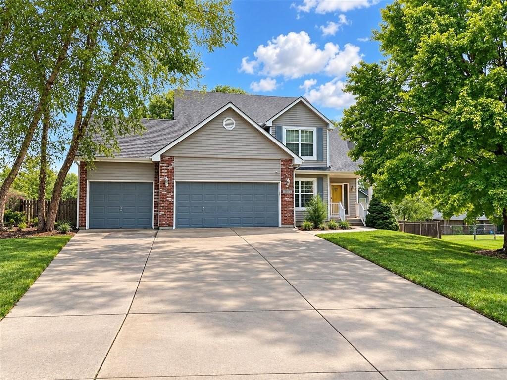 Photo of 3920 SW Brian Lane Lee's Summit MO 64082