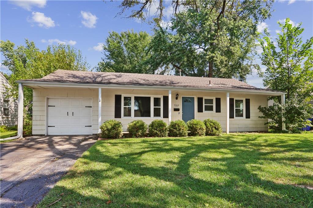 Photo of 7217 Dearborn Street Overland Park KS 66204