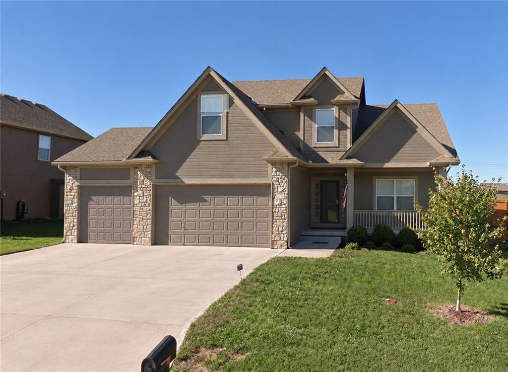 Photo of 904 NW Hawthorn Court Grain Valley MO 64029