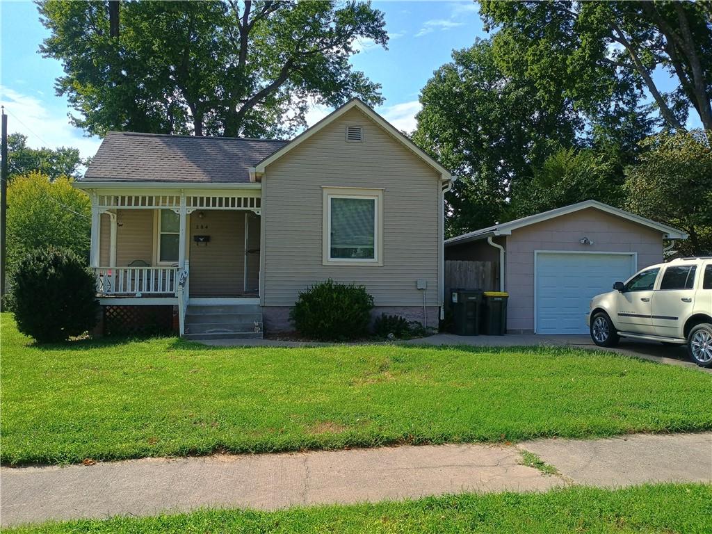 Photo of 204 S 2nd Street Lansing KS 66043
