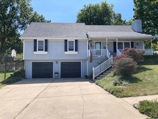 Photo of 502 NE Fox Trail Drive Blue Springs MO 64014