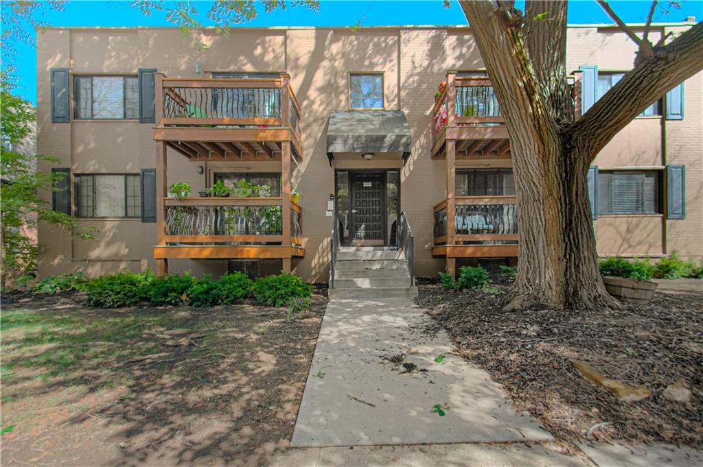 Photo of 4529 Holly Street ##102 Kansas City MO 64111