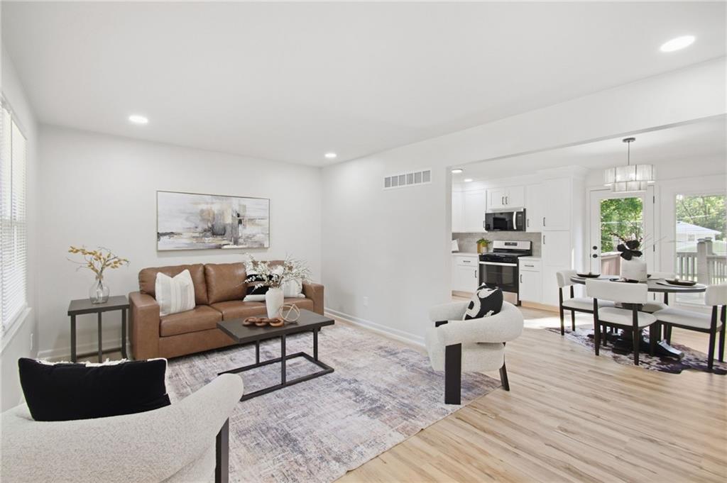 Photo of 713 SW Williams Street Lee's Summit MO 64081