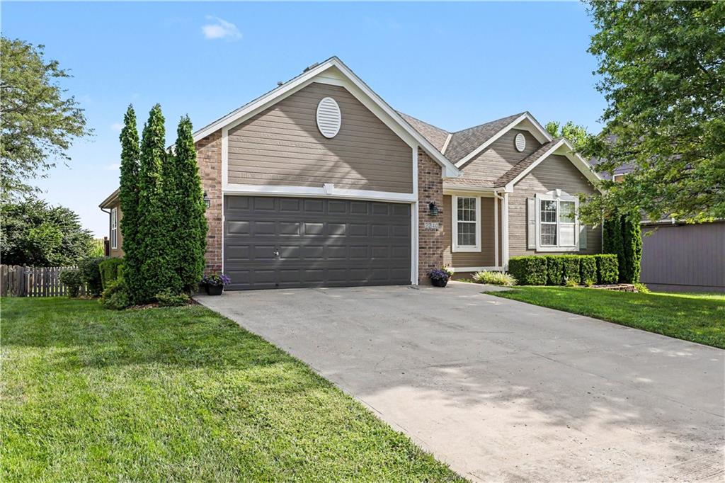 Photo of 2240 SW Morris Drive Lee's Summit MO 64082