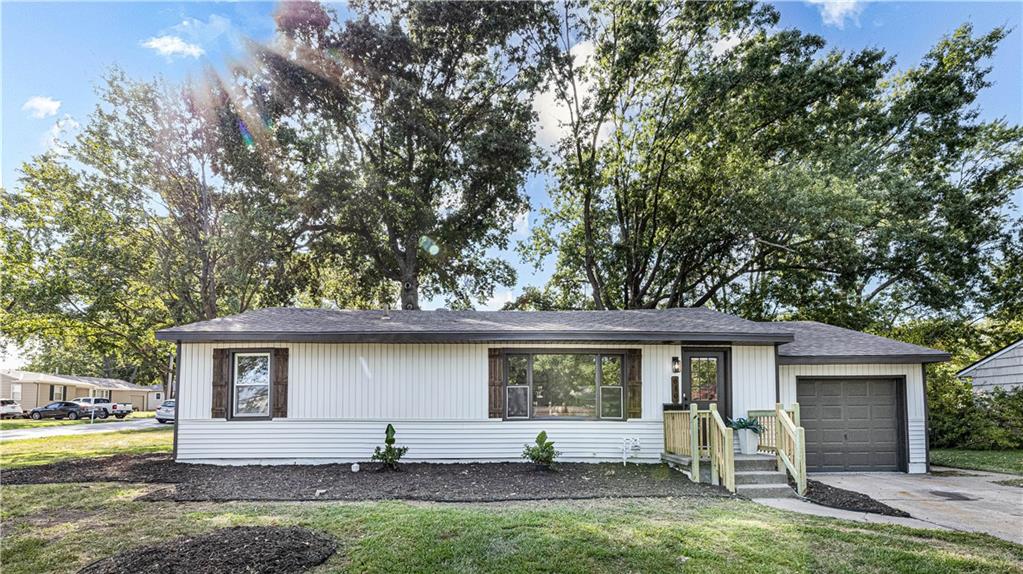 Photo of 610 SW Browning Avenue Lee's Summit MO 64063