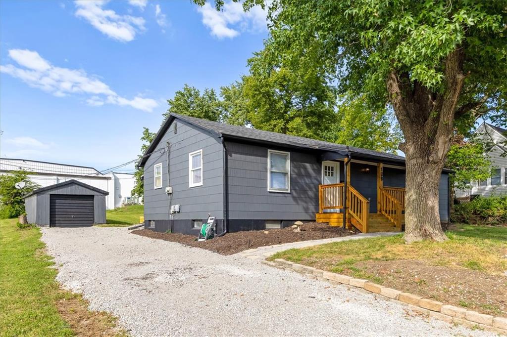 Photo of 108 W 20th Street Higginsville MO 64037