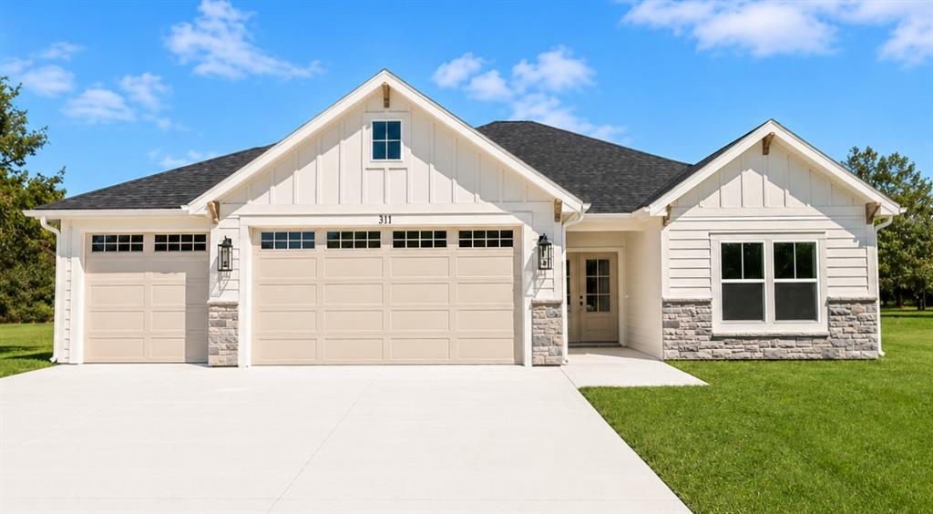 Photo of 1102 Eli Lane Warrensburg MO 64093