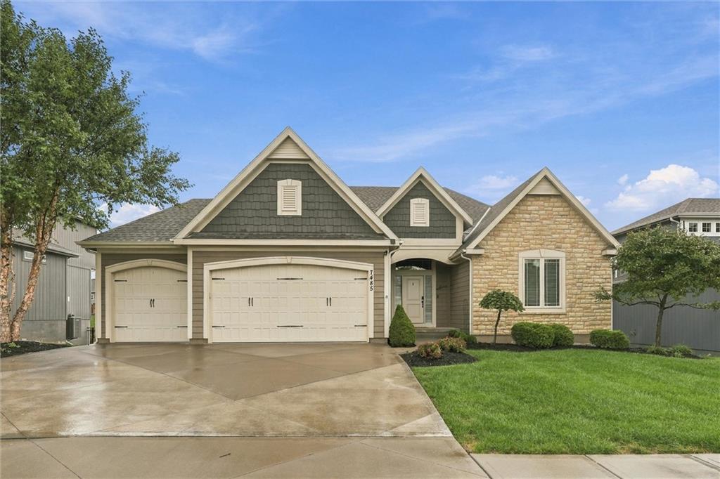 Photo of 7485 NW Forest Lakes Drive Parkville MO 64152