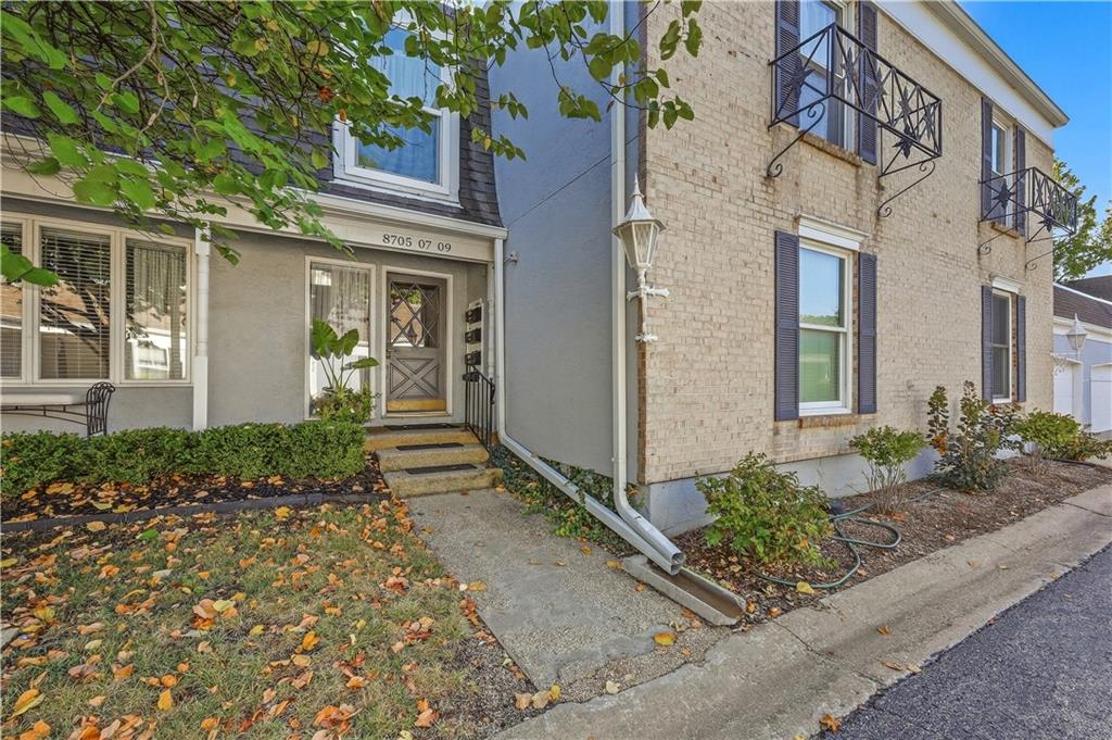 Photo of 8705 Riggs Lane Overland Park KS 66212
