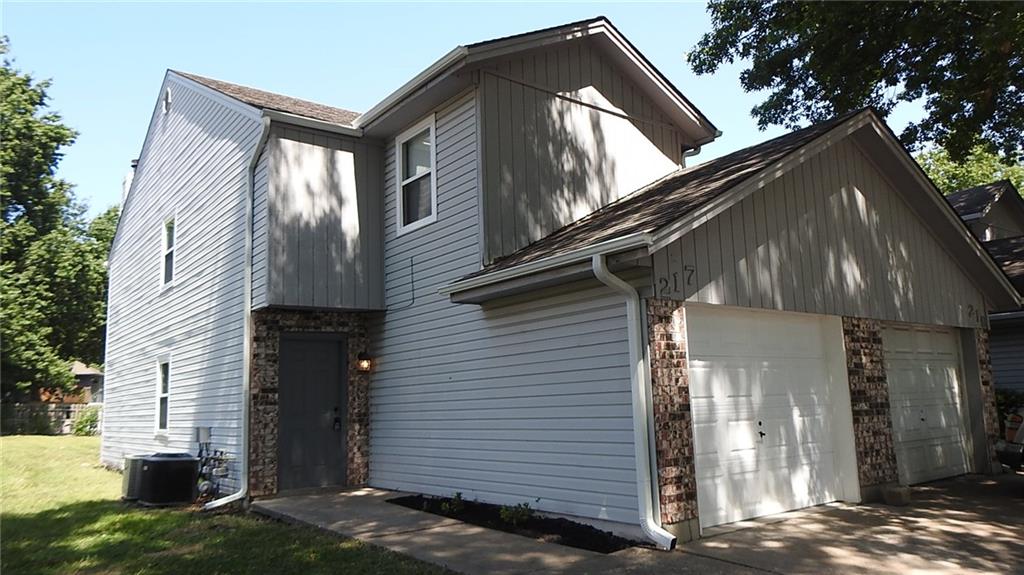 Photo of 217 Cedar Court Blue Springs MO 64015