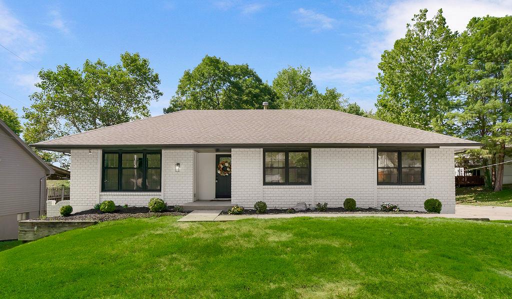 Photo of 5908 NW Harris Drive Kansas City MO 64152