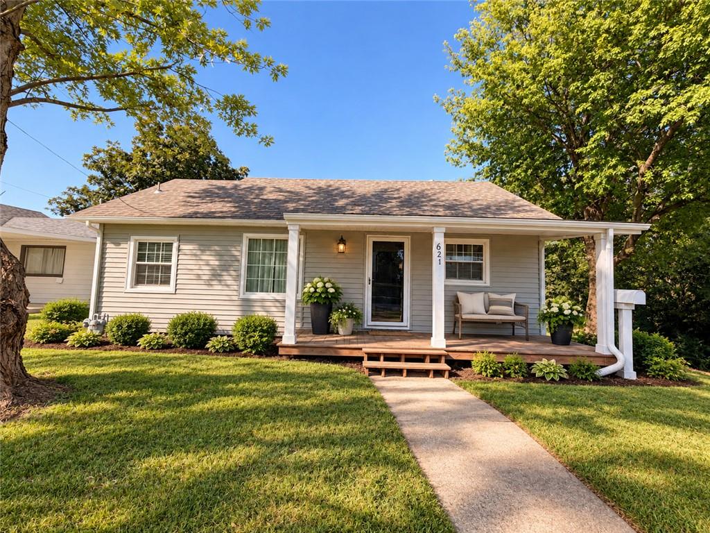 Photo of 621 Spring Avenue Bonner Springs KS 66012