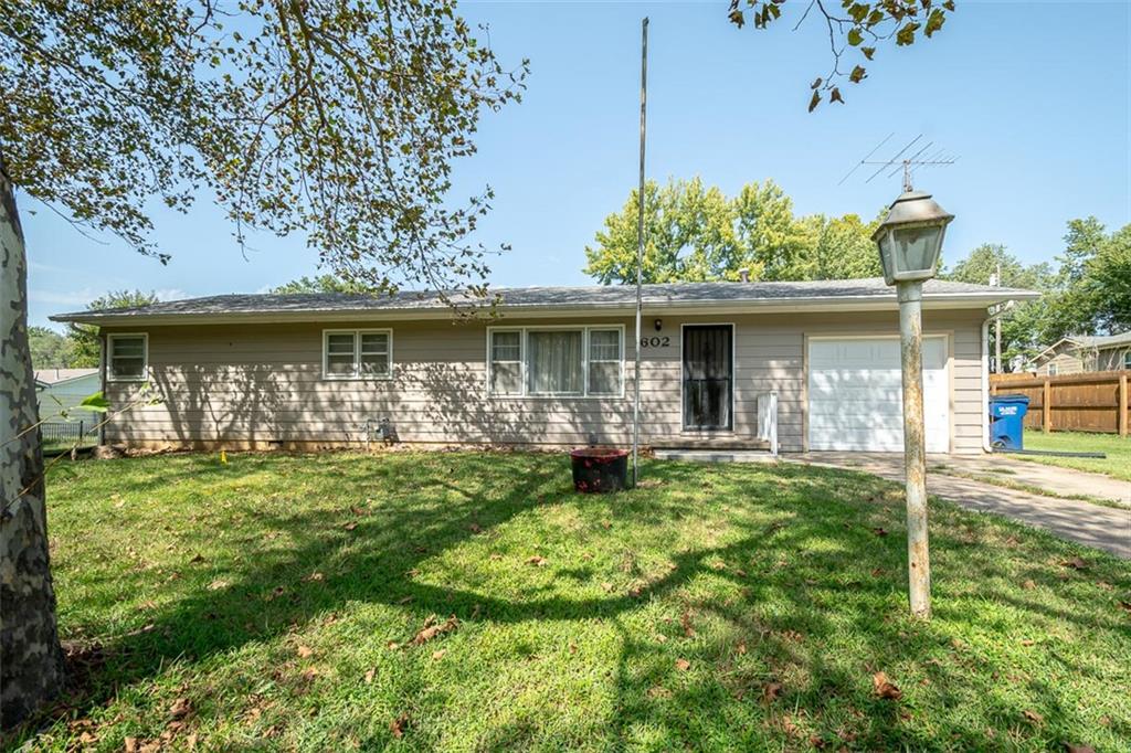 Photo of 602 Warren Street Oskaloosa KS 66066
