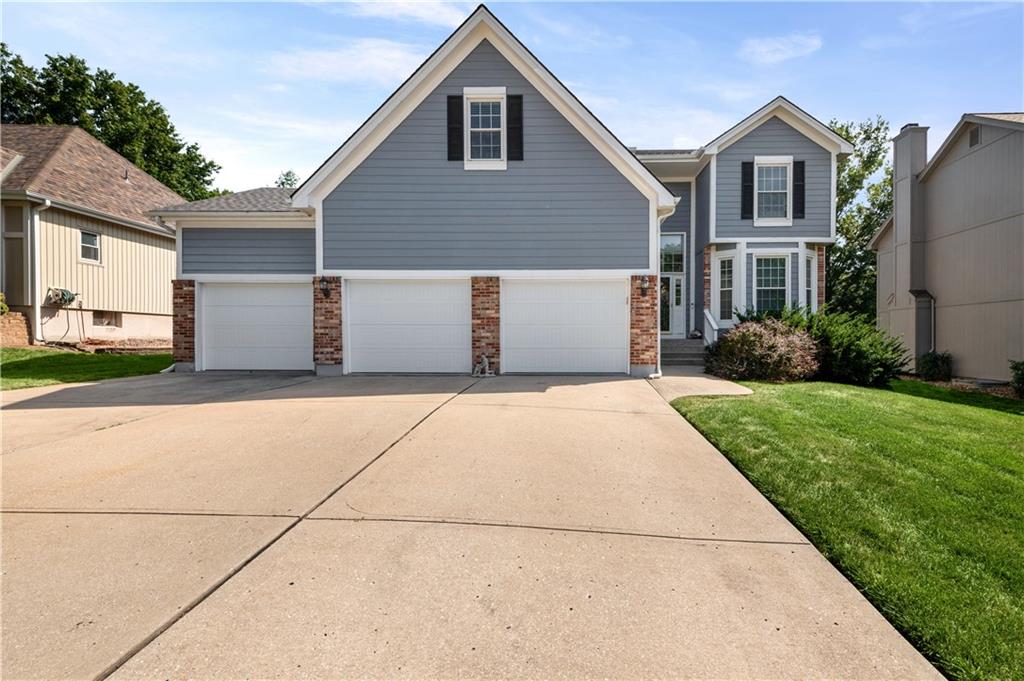 Photo of 9407 N Tracy Avenue Kansas City MO 64155