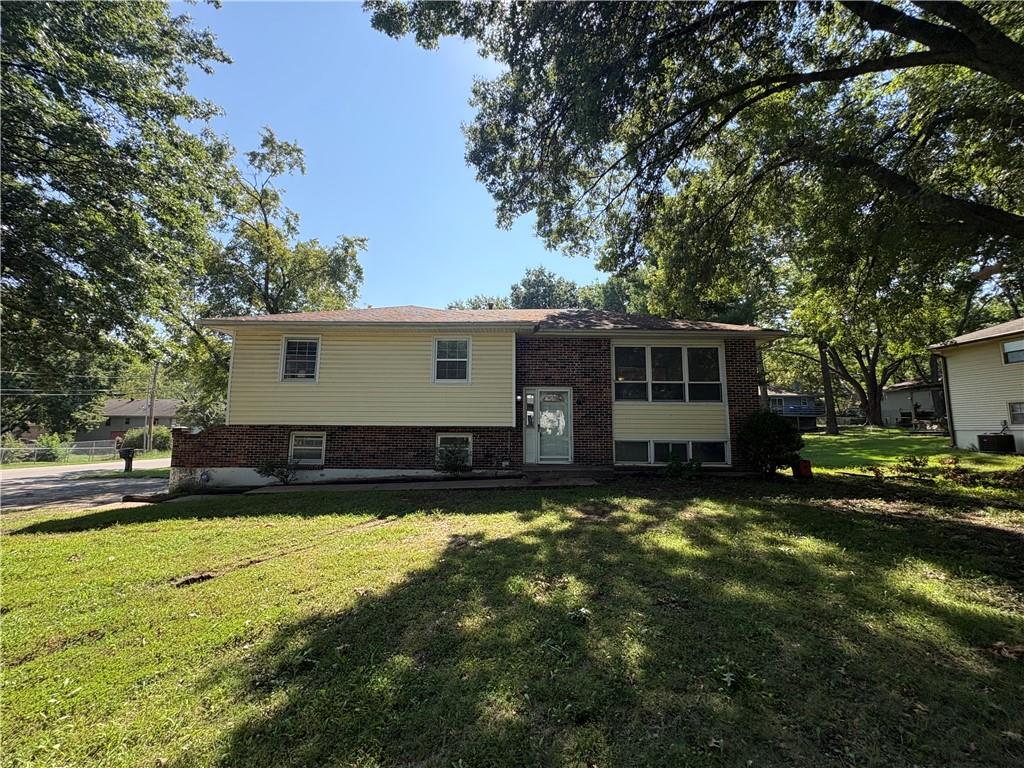Photo of 207 E 10th Street Kearney MO 6406