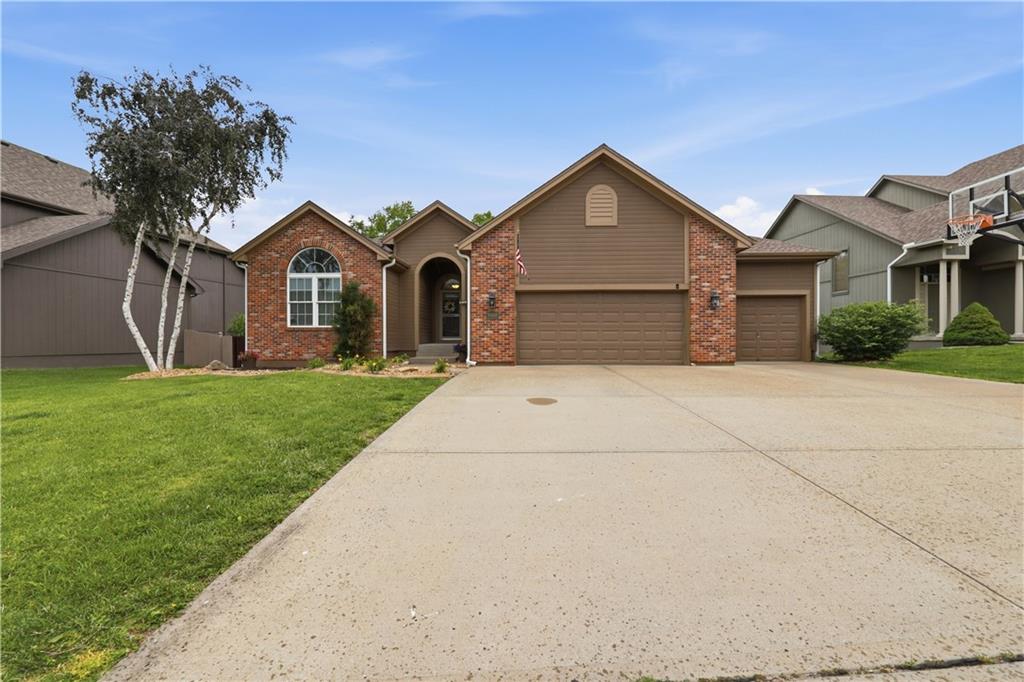 Photo of 9908 N Lewis Avenue Kansas City MO 64157