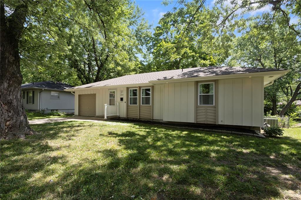 Photo of 13421 Lowell Avenue Grandview MO 64030