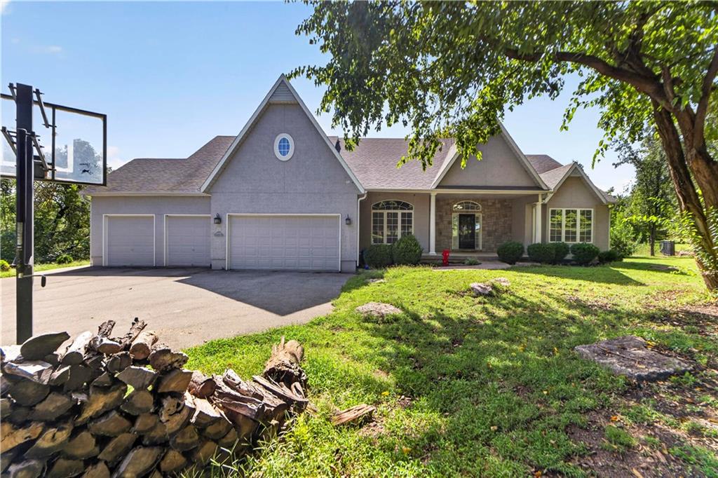 Photo of 28098 Overbrook Road Paola KS 66071