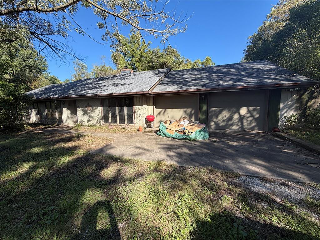 Photo of 1405 Lynwood Court Liberty MO 64068