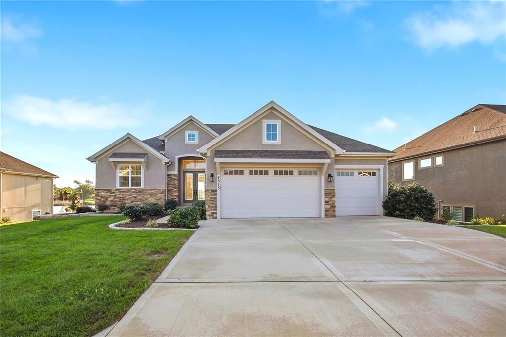 Photo of 4313 Lakeshore Drive Basehor KS 66007