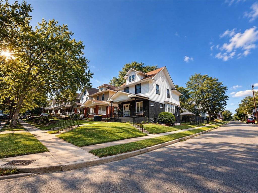 Photo of 147 Kensington Avenue Kansas City MO 64123