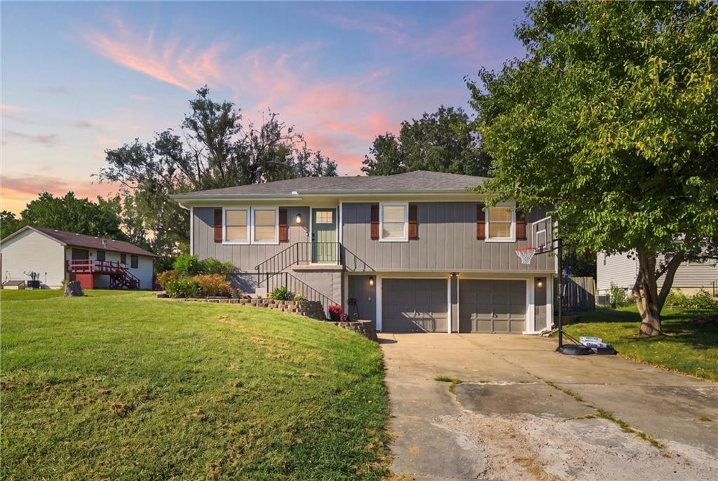 Photo of 805 Britany Drive Warrensburg MO 64093