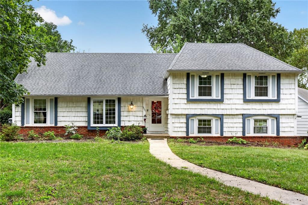 Photo of 9601 W 97th Street Overland Park KS 66212