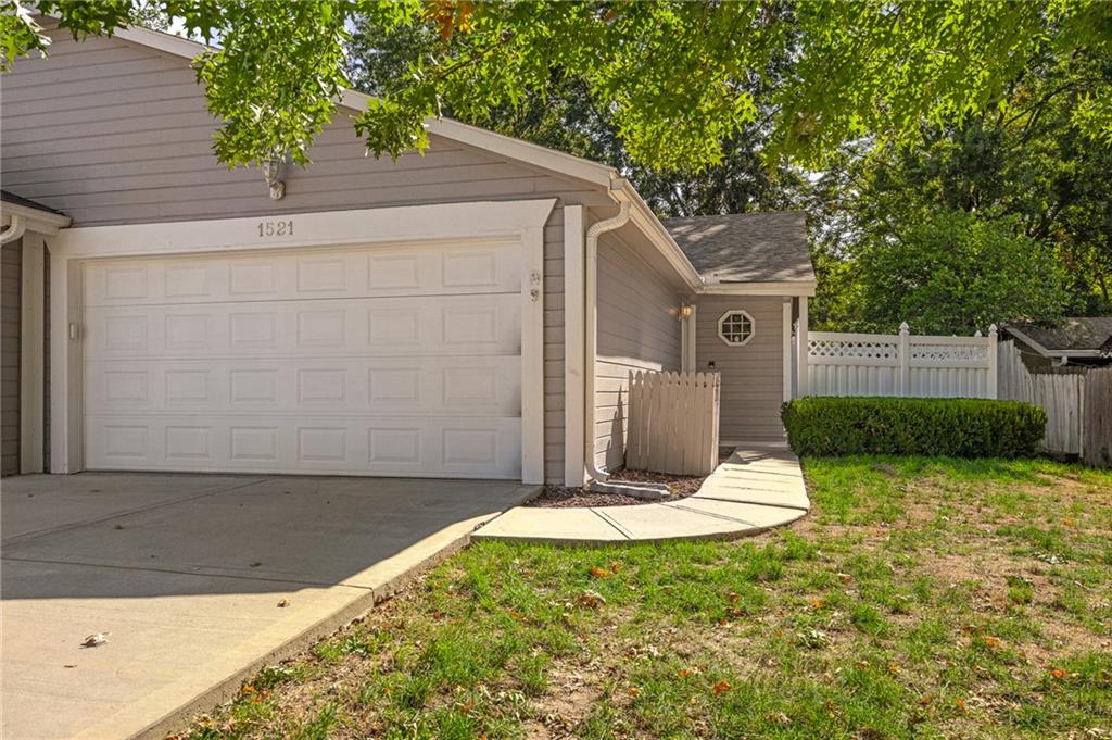 Photo of 1521 E 123rd Street Olathe KS 66061