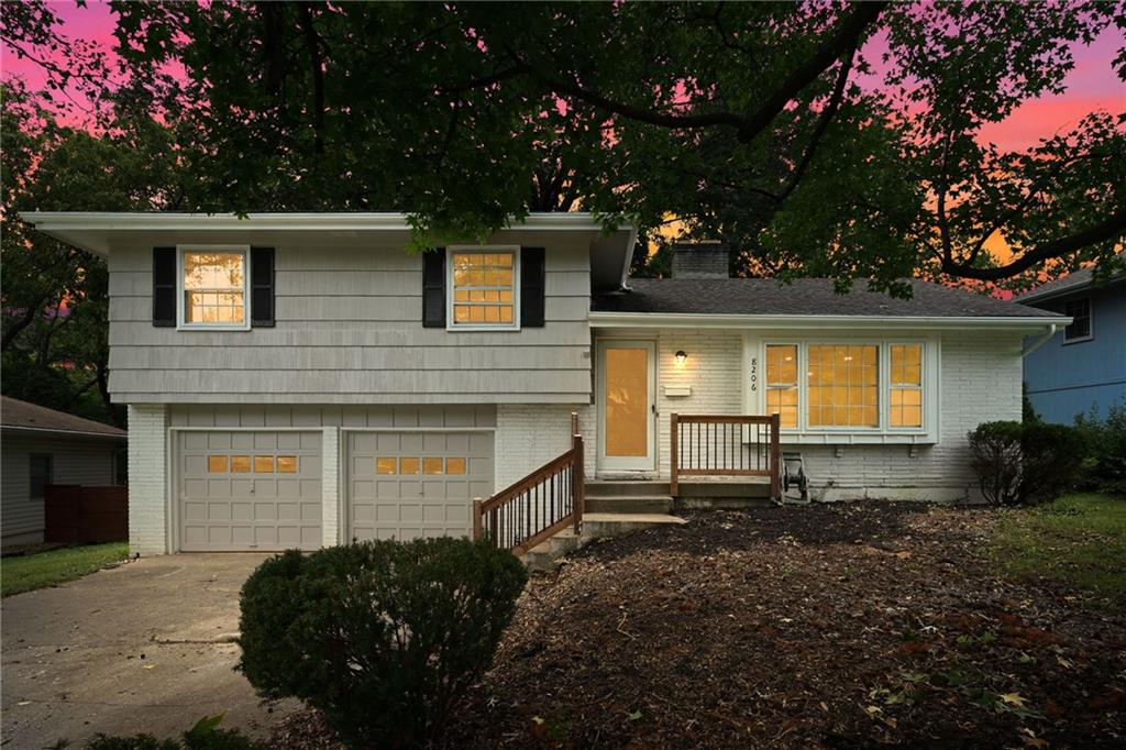 Photo of 8206 Elm Avenue Raytown MO 64138