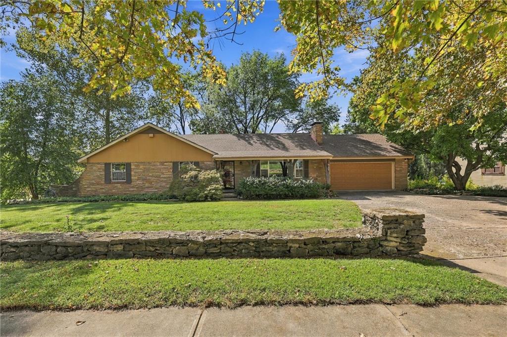 Photo of 617 Brush Creek Boulevard Kansas City MO 64110