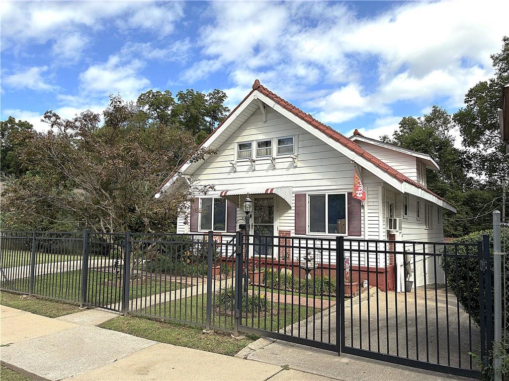 Photo of 3525 Flora Avenue Kansas City MO 64109