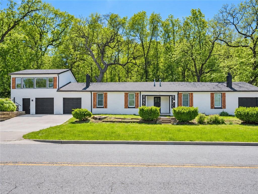 Photo of 8850 Woodland Drive Lenexa KS 66220