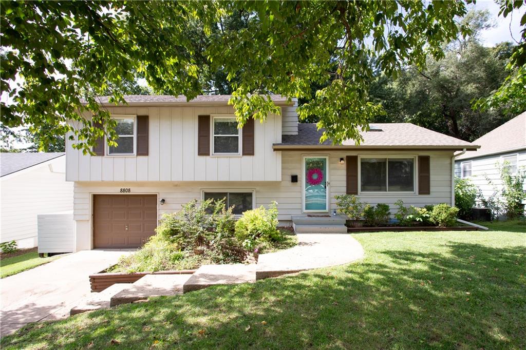 Photo of 8808 W 89th Street Overland Park KS 66212