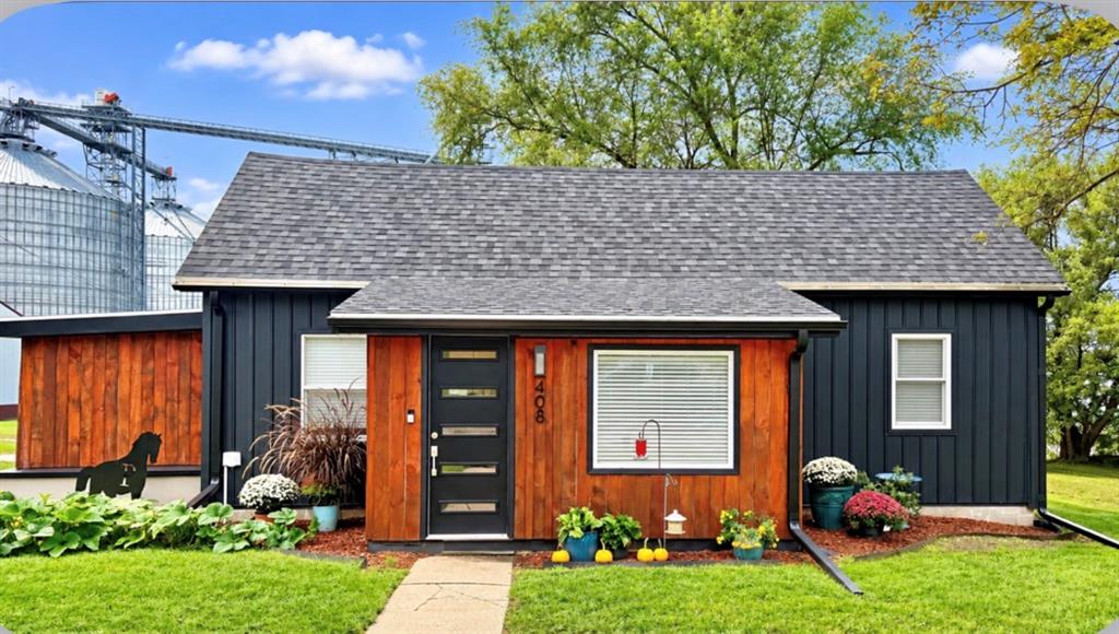 Photo of 408 S 2nd Street Hopkins MO 64461
