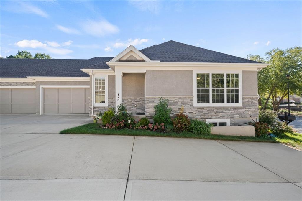 Photo of 728 E 110th Terrace Kansas City MO 64131