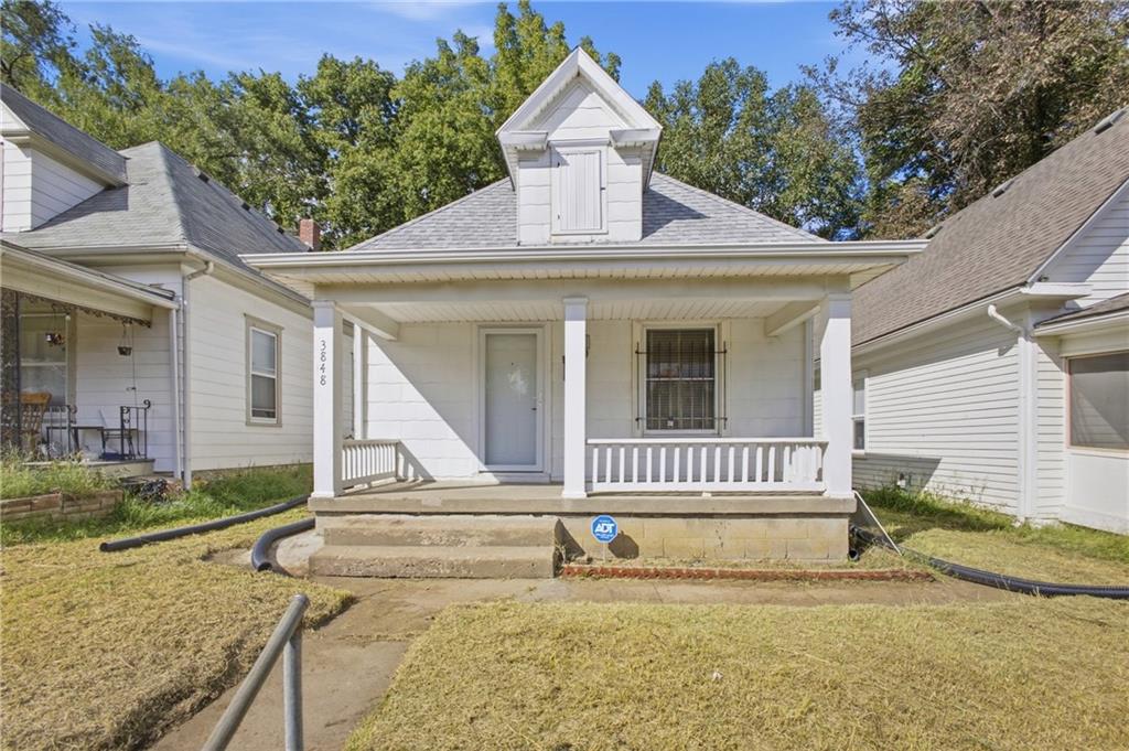 Photo of 3848 E 9th Terrace Kansas City MO 64127