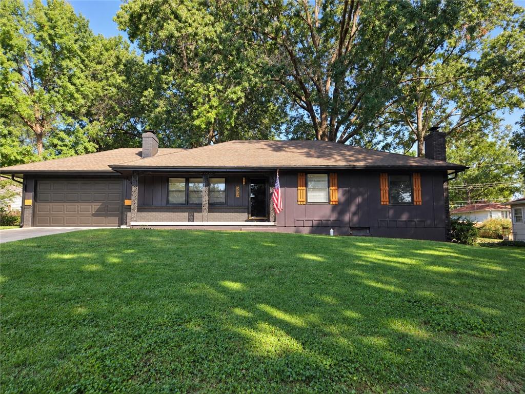 Photo of 7725 Crescent Avenue Raytown MO 64138