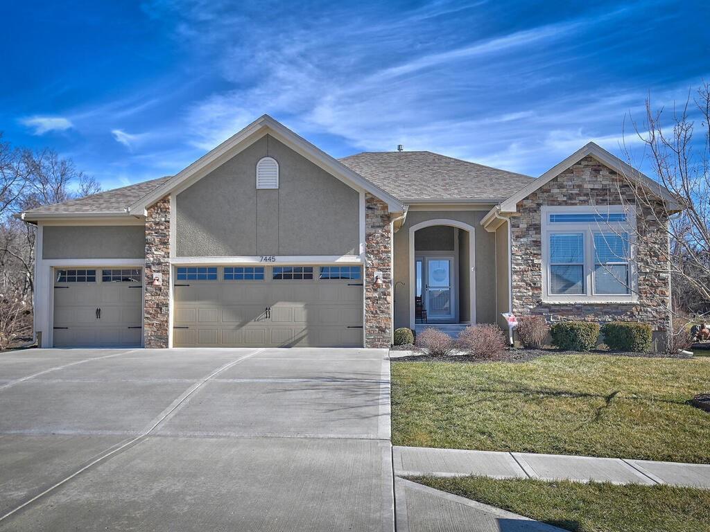 Photo of 7445 Damon Drive Parkville MO 64152