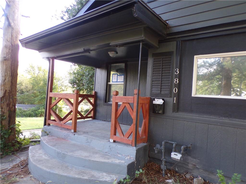 Photo of 3801 Mersington Avenue Kansas City MO 64128