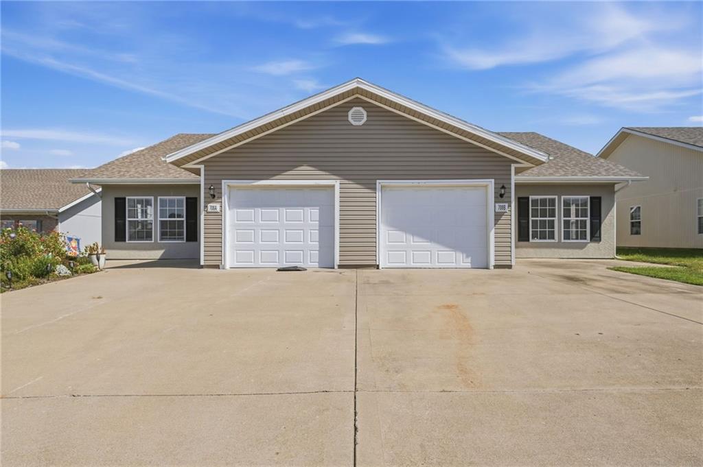 Photo of 708 Meadow Court Peculiar MO 64078