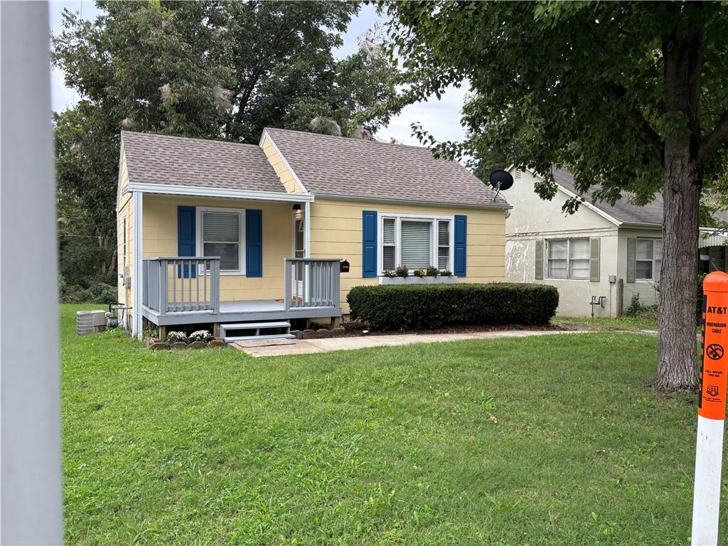 Photo of 10821 E 19th Street Independence MO 64052